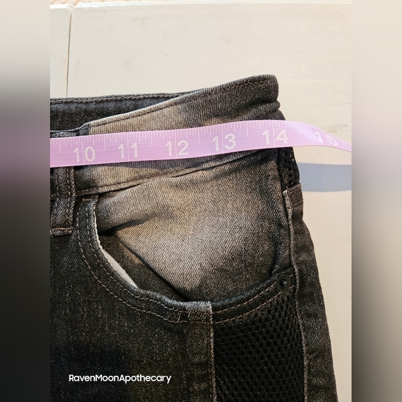 Southpole Black Distressed Jean Shorts - Picture 7 of 9